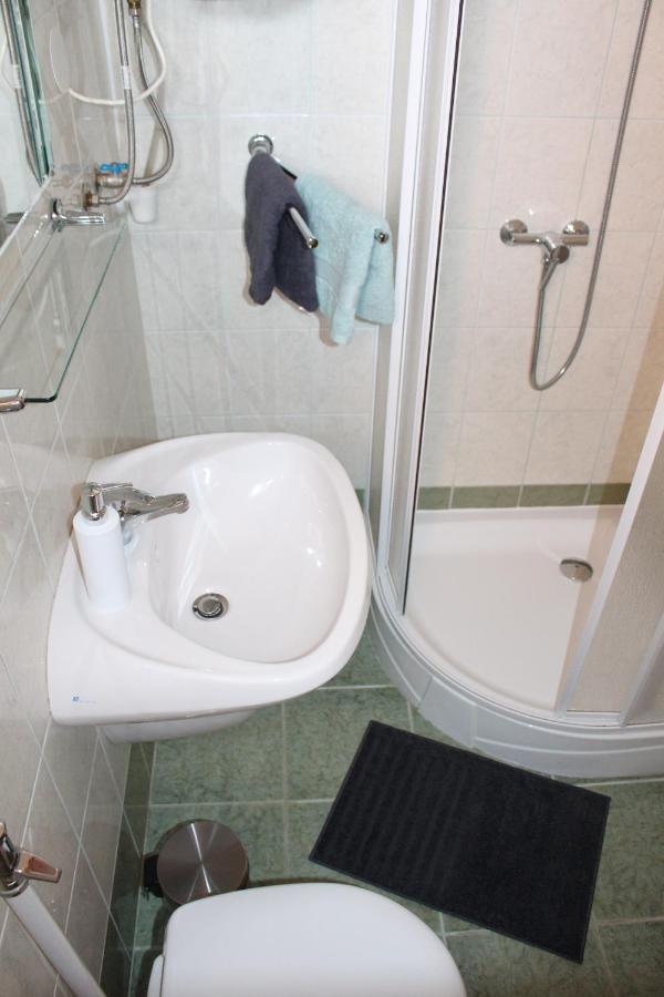 Lizi Apartman Alsóörs Esterno foto
